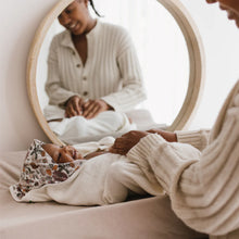 Load image into Gallery viewer, Perlimpinpin Bamboo Hooded Towel