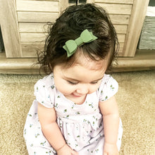 Load image into Gallery viewer, Baby Wisp Billie Jean Hair Bow Clips