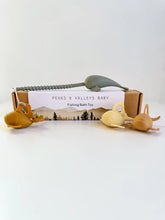 Load image into Gallery viewer, Peaks & Valleys Fishing Bath Toy