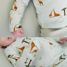 Load image into Gallery viewer, Belan.J Baby Footed Zipper Sleeper - Giraffes