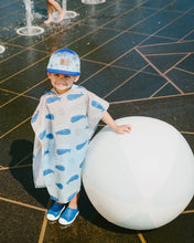 Load image into Gallery viewer, deux par deux Hooded Beach Towel