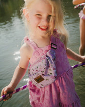 Load image into Gallery viewer, deux par deux Fanny Pack - Purple Flower Print