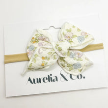 Load image into Gallery viewer, Aurelia & Co. Baby Bow Headband