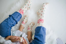 Load image into Gallery viewer, Pearhead Holiday Mom and Baby Sock Set