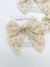 Load image into Gallery viewer, Aurelia & Co. Neutral Floral Hair Bow
