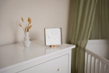 Load image into Gallery viewer, Petit Artichaut Baby Box Square