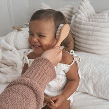 Load image into Gallery viewer, Noüka Brush & Comb Set