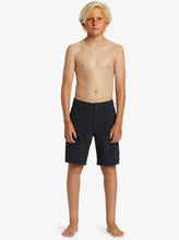 Load image into Gallery viewer, Quiksilver Boys Youth Union Amphibian 17" Hybrid Shorts - Black