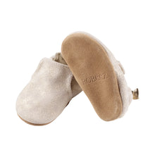 Load image into Gallery viewer, Robeez Soft Soles - Pretty Pearl