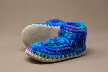 Load image into Gallery viewer, Padraig Cottage Youth Slippers