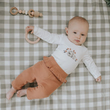 Load image into Gallery viewer, Petit Lem Firsts Baby Girls &quot;Kitten&quot; 3pc Outfit Set
