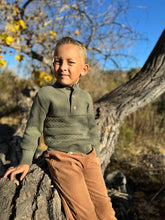 Load image into Gallery viewer, Me &amp; Henry Boys Cable Sweater - Green
