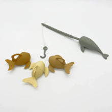 Load image into Gallery viewer, Peaks &amp; Valleys Fishing Bath Toy

