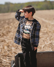 Load image into Gallery viewer, deux par deux Boys Long Raglan Sleeve Jersey Mountain &amp; Tree Tee - Beige
