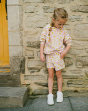 Load image into Gallery viewer, deux par deux Girls French Terry Shorts - Pink Printed Daisies
