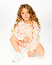 Load image into Gallery viewer, deux par deux Girls French Terry Shorts - Pink Printed Daisies

