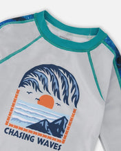 Load image into Gallery viewer, deux par deux Boys Long Sleeve Rashguard - Pale Gray

