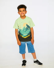 Load image into Gallery viewer, deux par deux Boys Organic Cotton Jersey T-Shirt With Mountain Print - Sage
