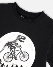 Load image into Gallery viewer, deux par deux Boys Organic Cotton Jersey T-Shirt With Dino On Bike Print - Black
