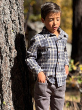 Load image into Gallery viewer, Me &amp; Henry Boys Atwood Woven Shirt - Blue/Beige
