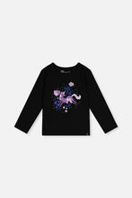 Load image into Gallery viewer, deux par deux Girls Organic Cotton Jersey T-Shirt - Black &amp; Mauve
