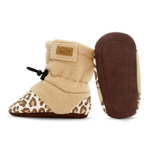 Load image into Gallery viewer, Jan &amp; Jul Baby Stay-Put Cozy Booties
