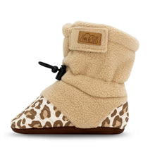 Load image into Gallery viewer, Jan &amp; Jul Baby Stay-Put Cozy Booties
