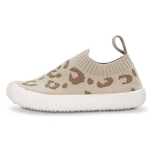 Load image into Gallery viewer, Jan &amp; Jul Graphic Knit Shoe
