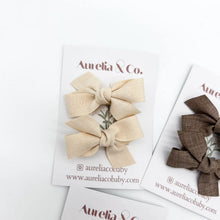 Load image into Gallery viewer, Aurelia &amp; Co. Babies/Kids Linen Hair Bow Clip Set
