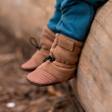 Load image into Gallery viewer, Jan &amp; Jul Baby Stay-Put Cozy Booties
