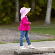 Load image into Gallery viewer, Jan &amp; Jul Gro-With-Me® Aqua-Dry Adventure Hat
