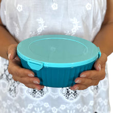 Load image into Gallery viewer, Yumbox Poke Bowl with 3 Part Divider
