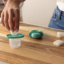 Load image into Gallery viewer, Fridababy Push Pop Feeder
