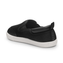 Load image into Gallery viewer, Stonz Skipperz Slip On Shoe - Black
