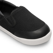 Load image into Gallery viewer, Stonz Skipperz Slip On Shoe - Black

