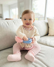 Load image into Gallery viewer, Itzy Ritzy Snack Pal™ Mess-Free Snack Cup
