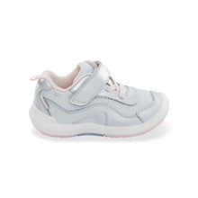 Load image into Gallery viewer, Stride Rite Girls Winslow 2.0 Sneaker - Silver
