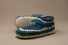 Load image into Gallery viewer, Padraig Cottage Womens Slippers
