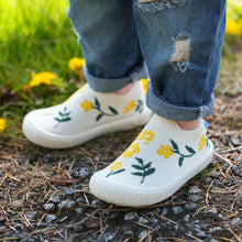 Load image into Gallery viewer, Jan &amp; Jul Graphic Knit Shoe
