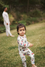 Load image into Gallery viewer, Bambi &amp; Birdie Baby Zipper Sleeper - Cali Chistmas
