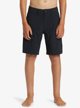 Load image into Gallery viewer, Quiksilver Boys Youth Union Amphibian 17&quot; Hybrid Shorts - Black
