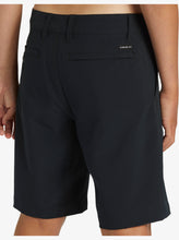 Load image into Gallery viewer, Quiksilver Boys Youth Union Amphibian 17&quot; Hybrid Shorts - Black
