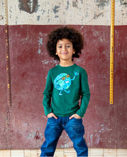Load image into Gallery viewer, Appaman Boys Graphic Long Sleeve Happy Planet Tee - Green
