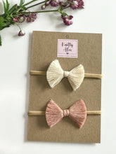 Load image into Gallery viewer, Knotty Alex Macrema Bow - Daisy
