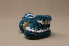 Load image into Gallery viewer, Padraig Cottage Newborn Slippers
