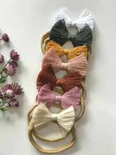 Load image into Gallery viewer, Knotty Alex Macrema Bow - Daisy
