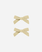 Load image into Gallery viewer, Rylee + Cru Bow With Clips - Set of 2
