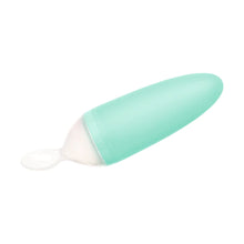 Load image into Gallery viewer, Boon Squirt Baby Food Dispensing Spoon
