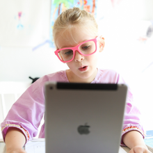 Load image into Gallery viewer, Babiators Navigator Screen Saver Sunglasses - Think Pink
