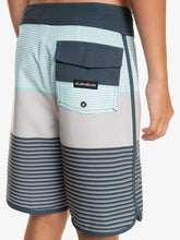 Load image into Gallery viewer, Quiksilver Youth Boys Surfsilk Tijuana 17&quot; Boardshorts
